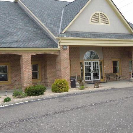 Quality Inn & Suites Dublin Bagian luar foto